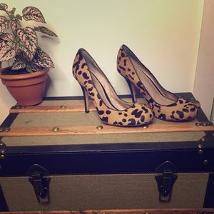 Vince Camuto Leopard Print Pump